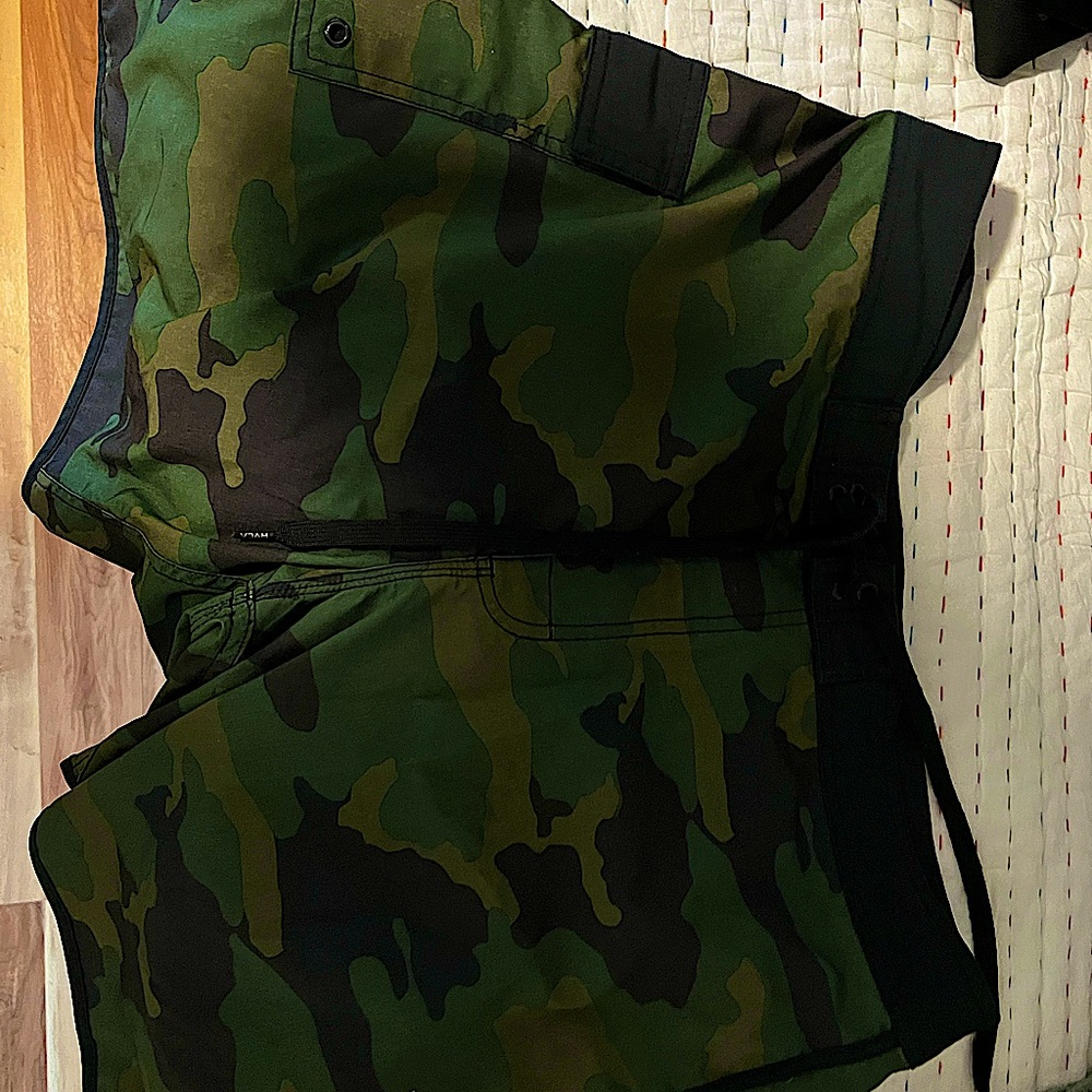 RVCA eastern board short 18” sz 36